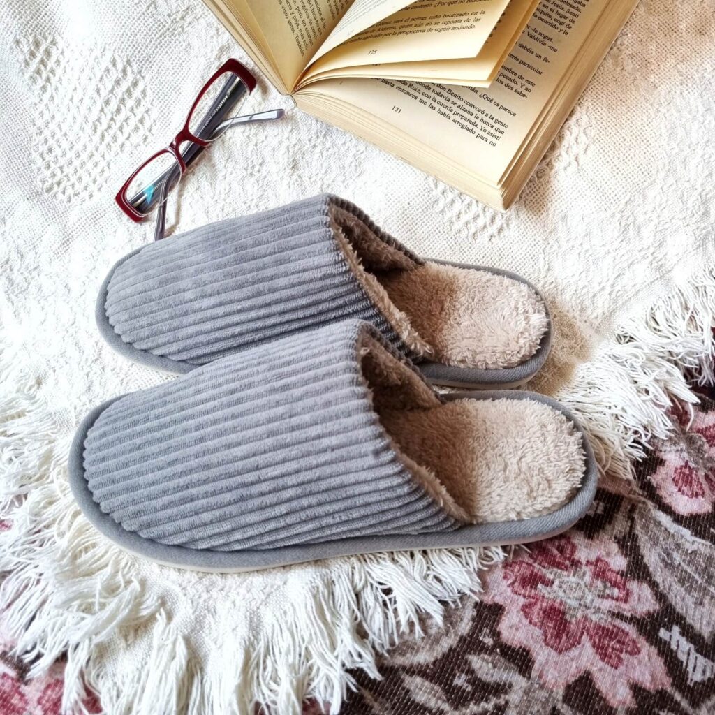 Pantufla Rayitas gris